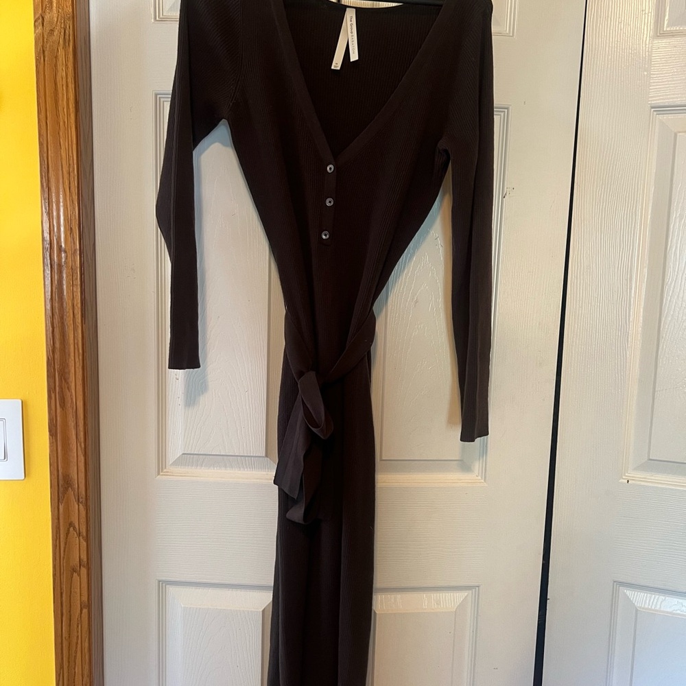 ARITZIA The Group Babaton Long Sleeve V-Neck Black Tie-Waist Dress